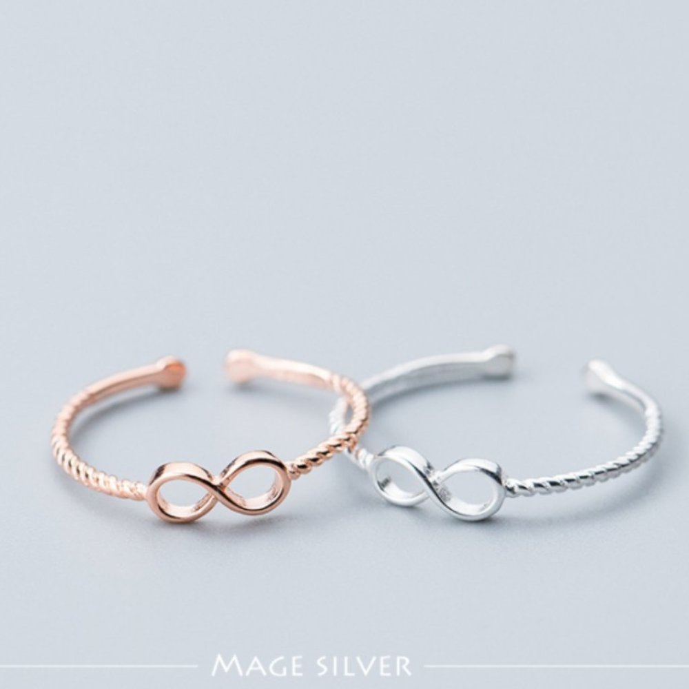 BRAND NEW A set of adjustable infinity rings